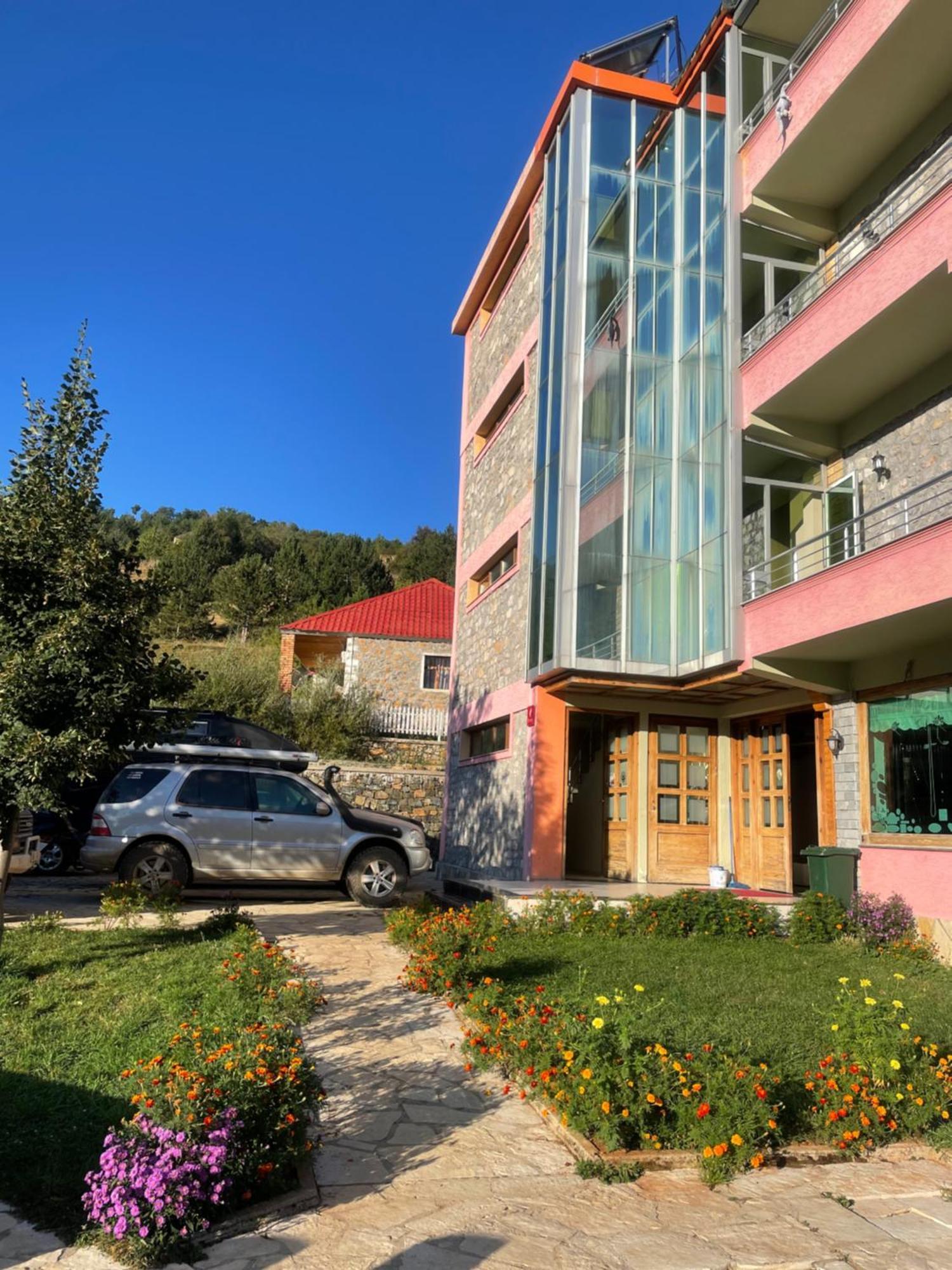 Lura Hotel Fushe-Lure Exterior foto