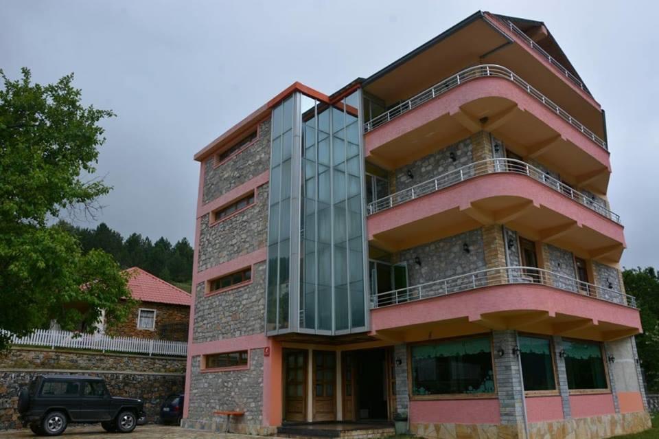 Lura Hotel Fushe-Lure Exterior foto